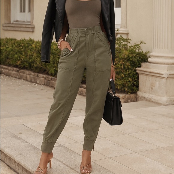 J. Crew zip bottom light green cargo pant ❤️ - Picture 1 of 8